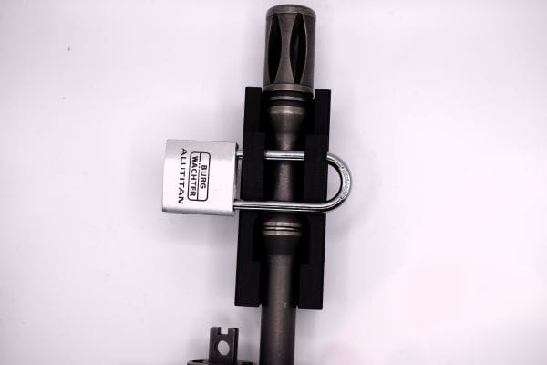 Sturmgewehr 90 Senkrechter Wandhalter mit Schloss 4